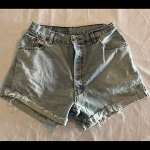 Levis Womens 501 Button Fly Ripped High Rise Mom Denim Jean Shorts Large 9/10 Re